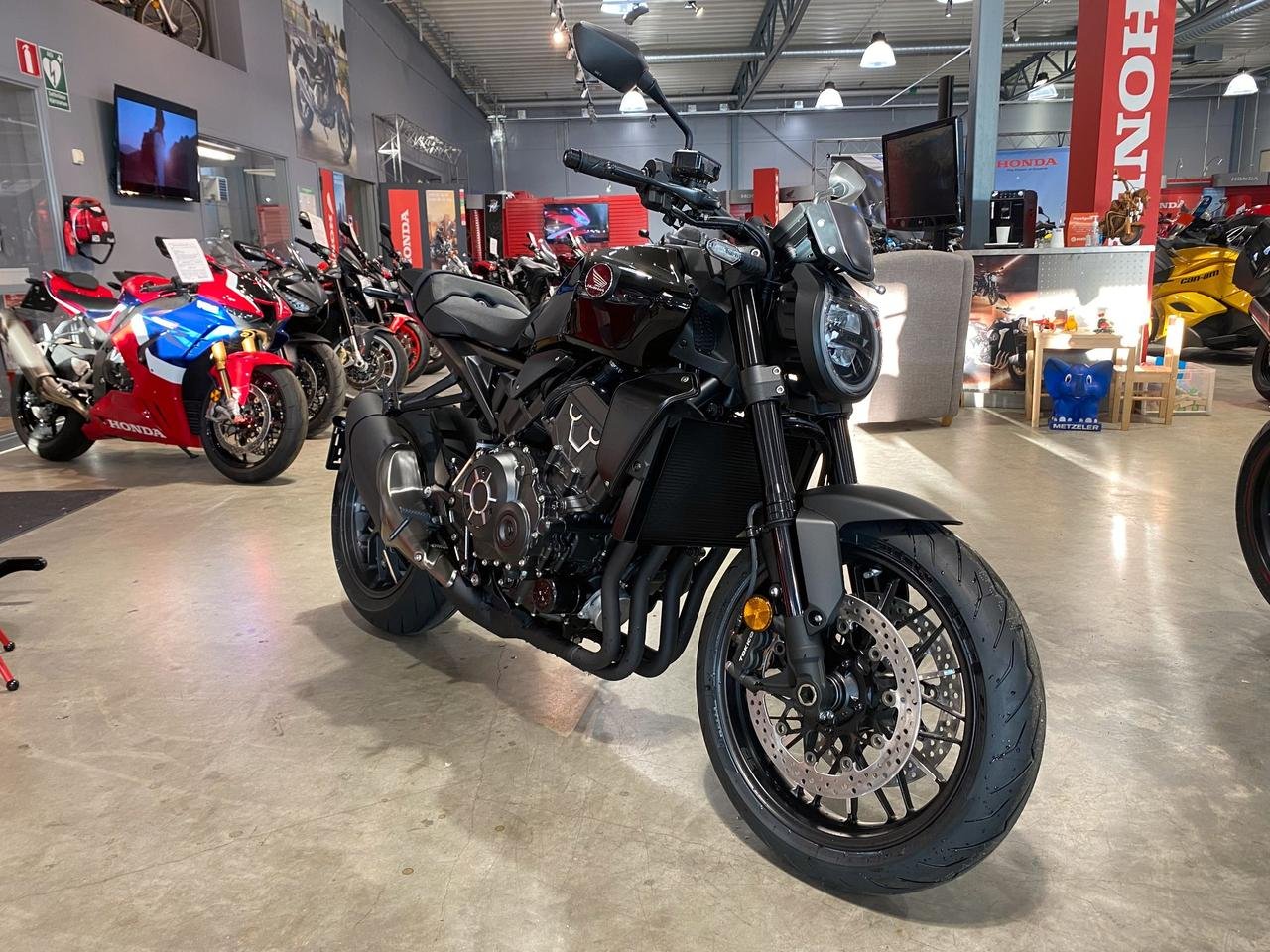 Mcparken Honda Cb1000r Black Edition 22 Saljes Av Ahlqvist Motorcyklar I Vastra Frolunda Goteborg For 174 900 Kr